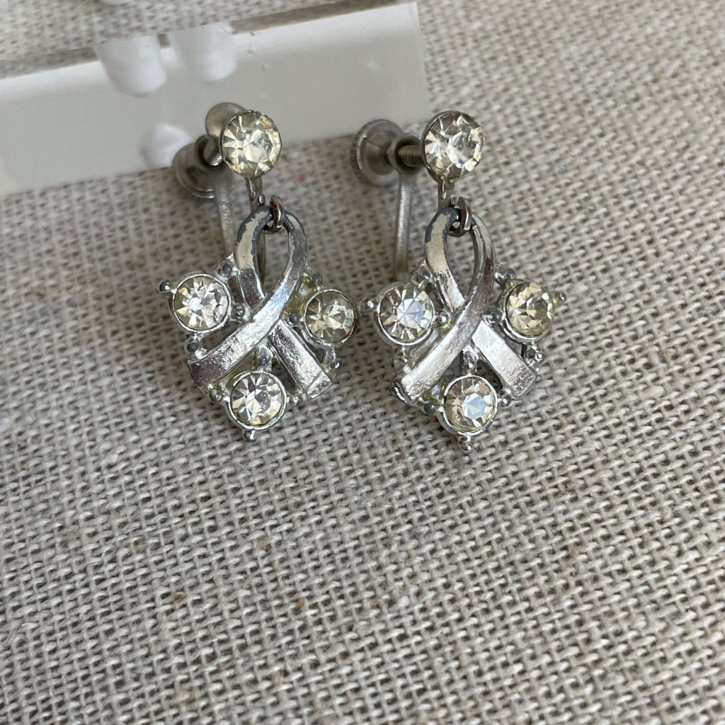 Vintage Dainty Silver Tone Rhinestones Dangle Clip On Earrings 7/8”